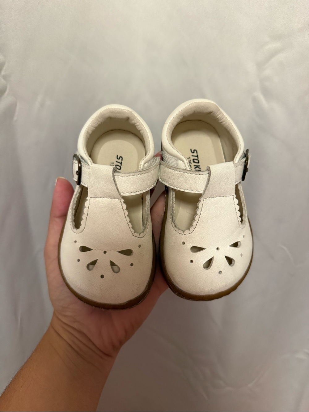 STQ Toddler white T-Strap Baby Walker Shoes with Buckle